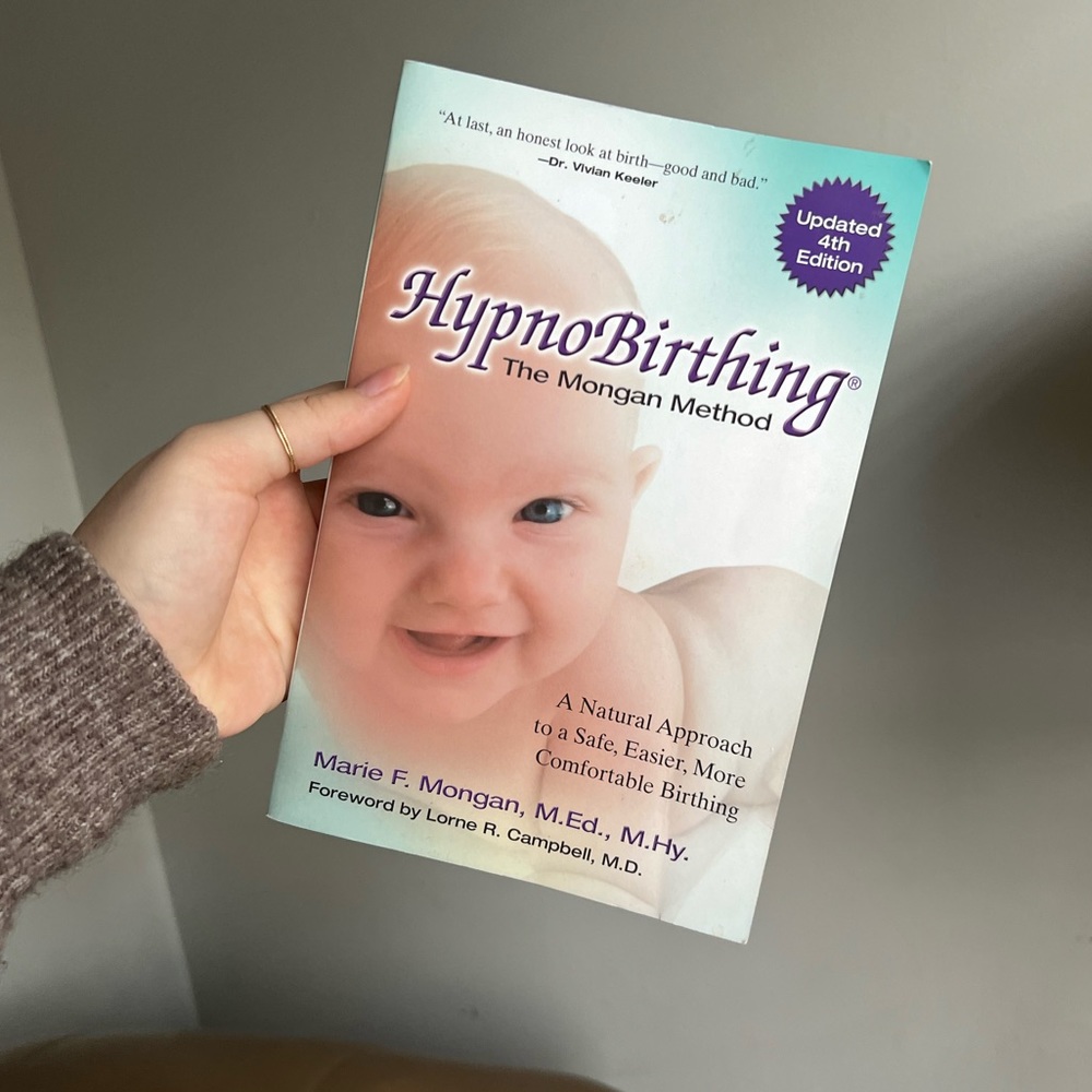 Hypnobirthing Book by Marie Mongan